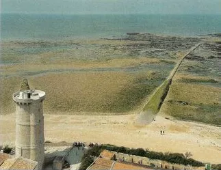 La tour de l'ancien phare